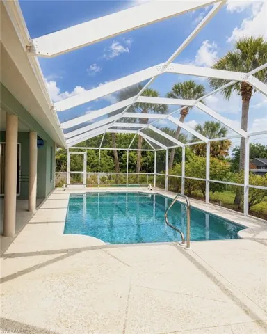 420 Glendale Ave, Lehigh Acres, Florida 33936