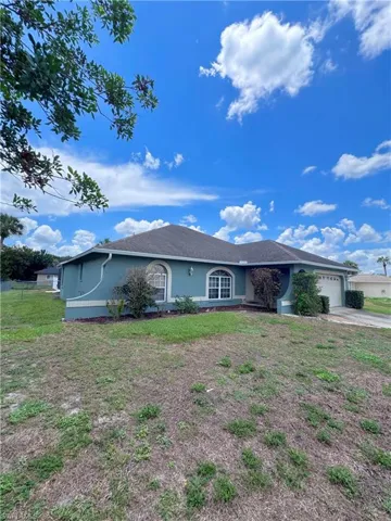 420 Glendale Ave, Lehigh Acres, Florida 33936