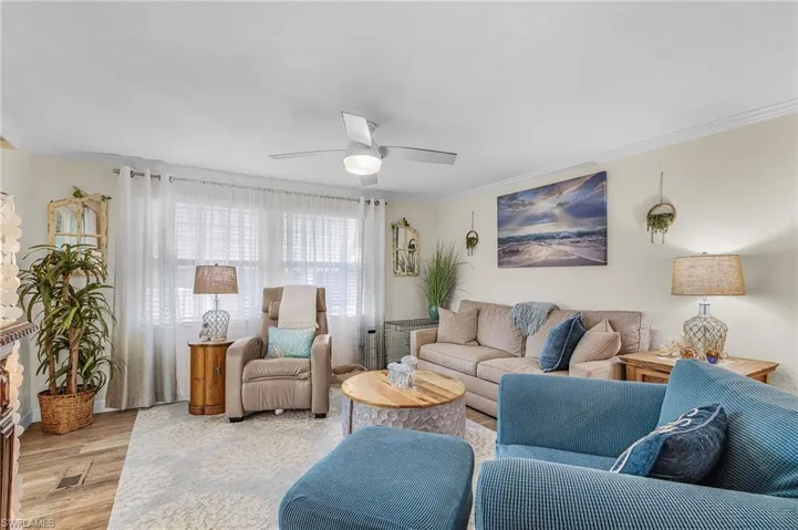 living room/family room