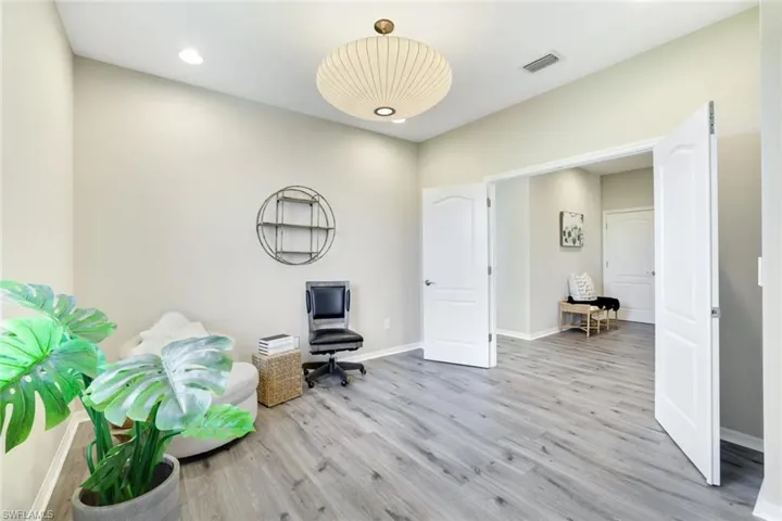 2344  Sheen  LN, Naples, FL 34120