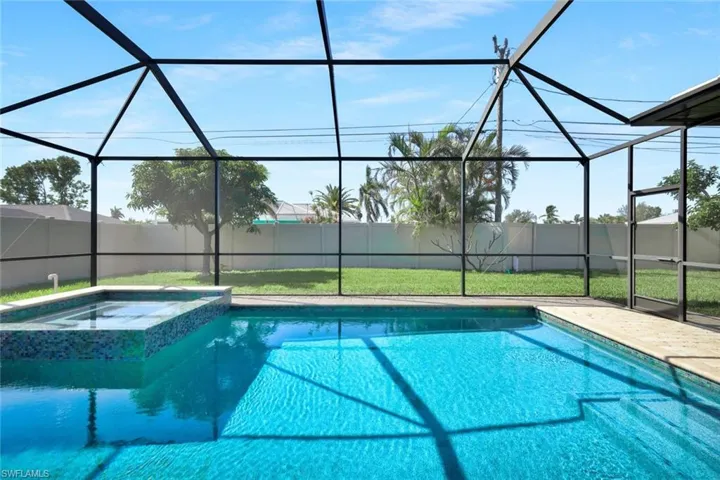 3132 Se 8th Ave, Cape Coral Fl 33904