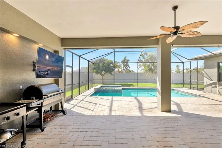 3132 Se 8th Ave, Cape Coral Fl 33904