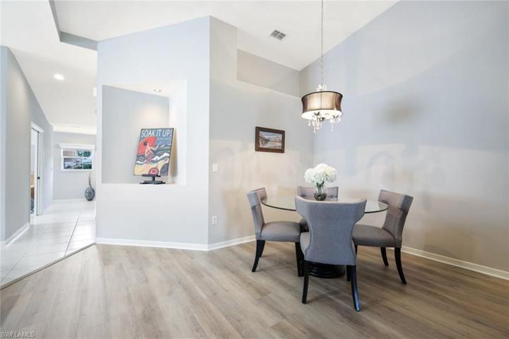 2486 Orchid Bay DR # 204, NAPLES FL 34109