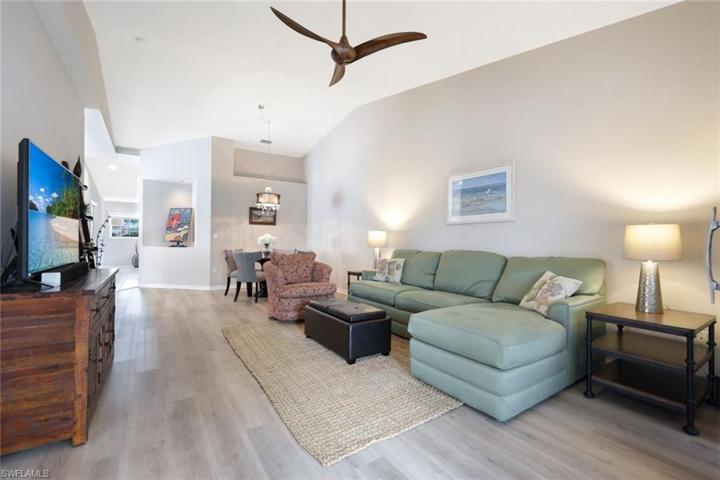 2486 Orchid Bay DR # 204, NAPLES FL 34109