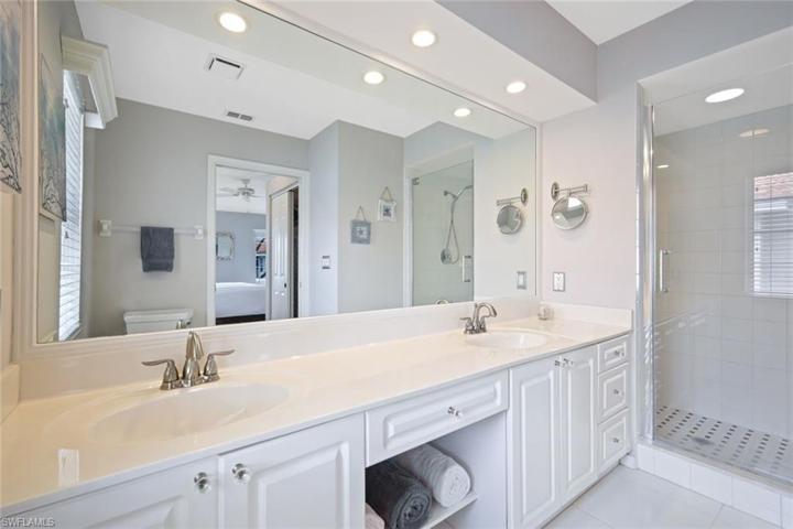 2486 Orchid Bay DR # 204, NAPLES FL 34109