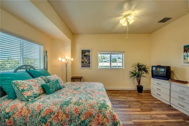 5244 Willow Ct, Cape Coral, Florida 33904
