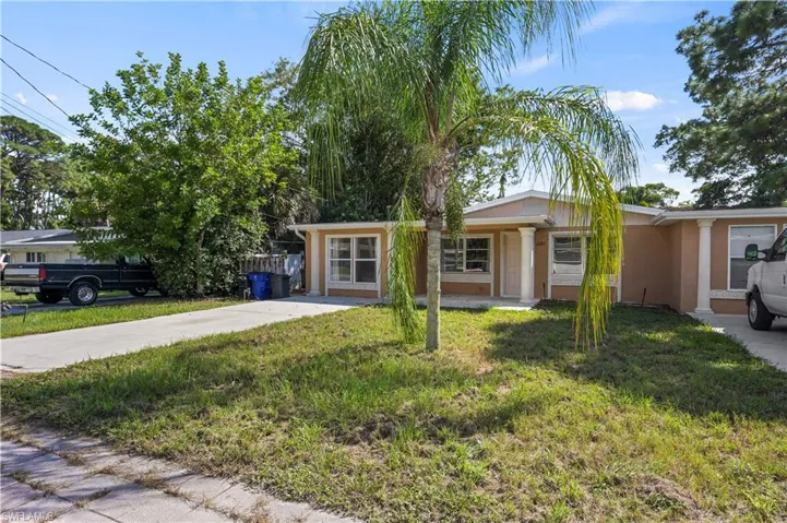 4083 Springs Ln, Bonita Springs, Florida 34134
