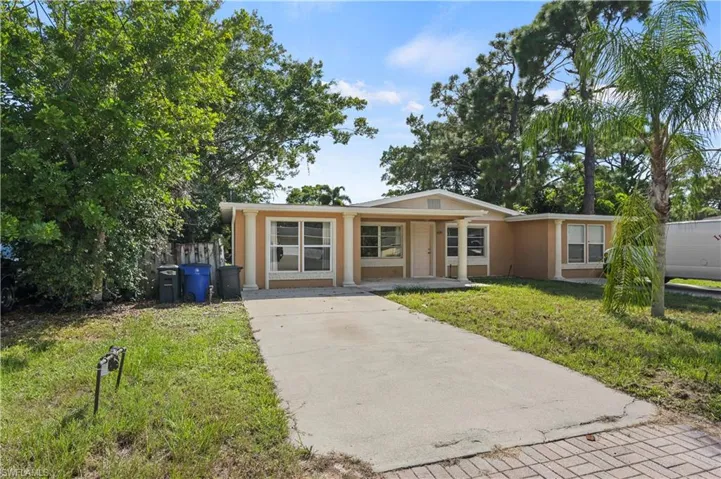 4083 Springs Ln, Bonita Springs, Florida 34134
