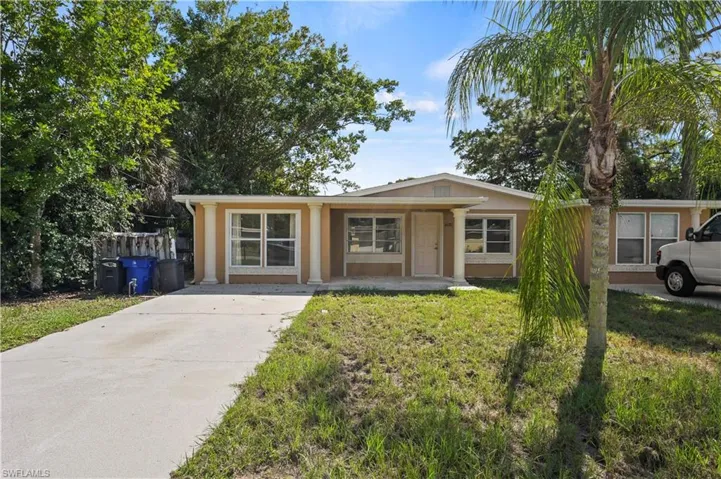 4083 Springs Ln, Bonita Springs, Florida 34134