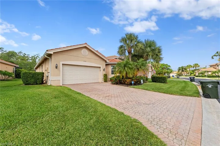10308 Longleaf Pine Ct, Fort Myers, Florida 33913
