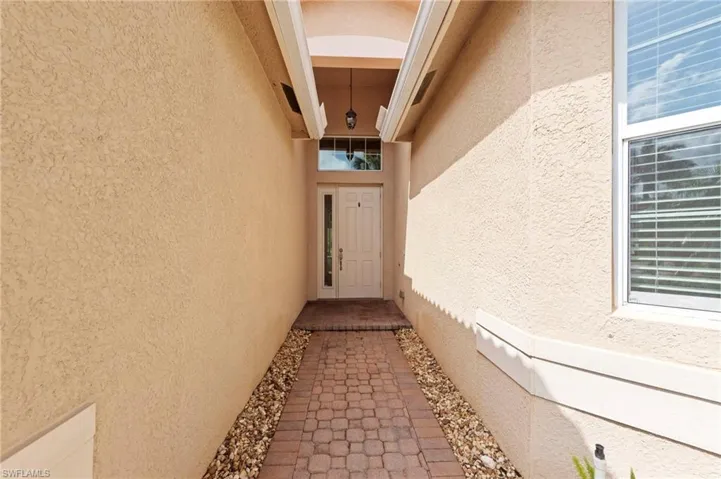 10308 Longleaf Pine Ct, Fort Myers, Florida 33913