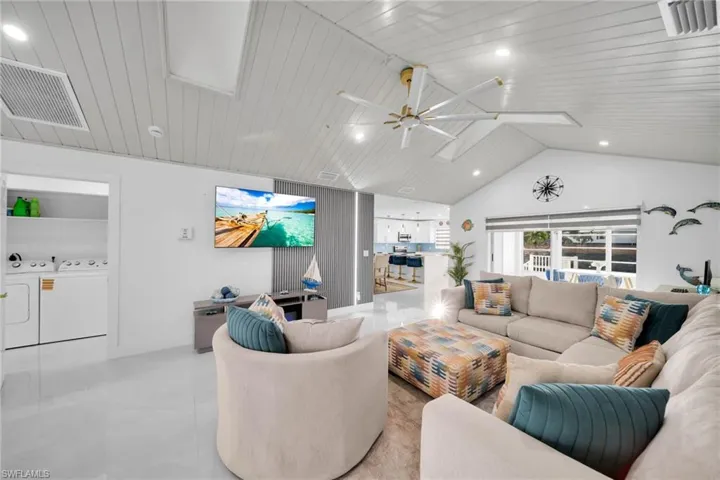 261 Egret St, Fort Myers Beach, Florida 33931