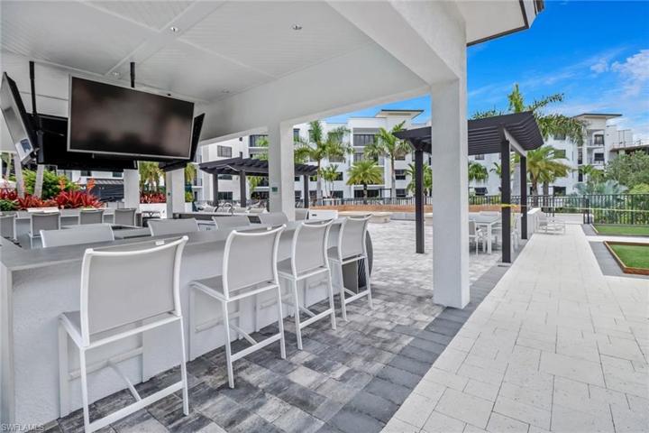 POOL SIDE TIKI BAR