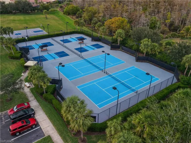10305 Longleaf Pine Ct, Fort Myers, Florida 33913