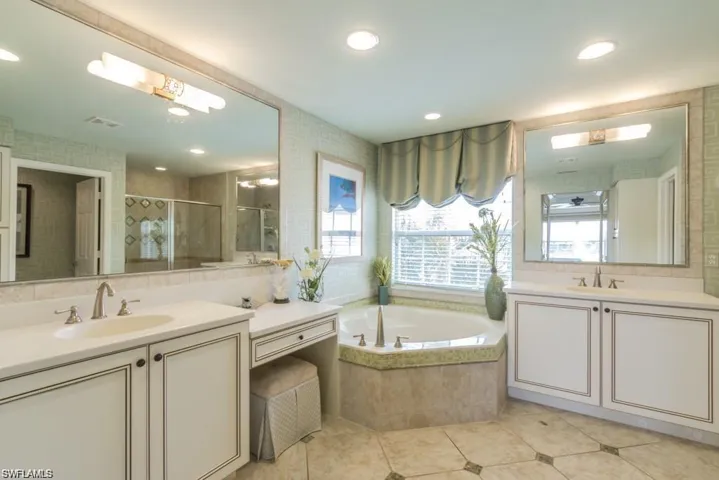 10305 Longleaf Pine Ct, Fort Myers, Florida 33913