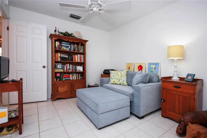 Guest_Bedroom_Den