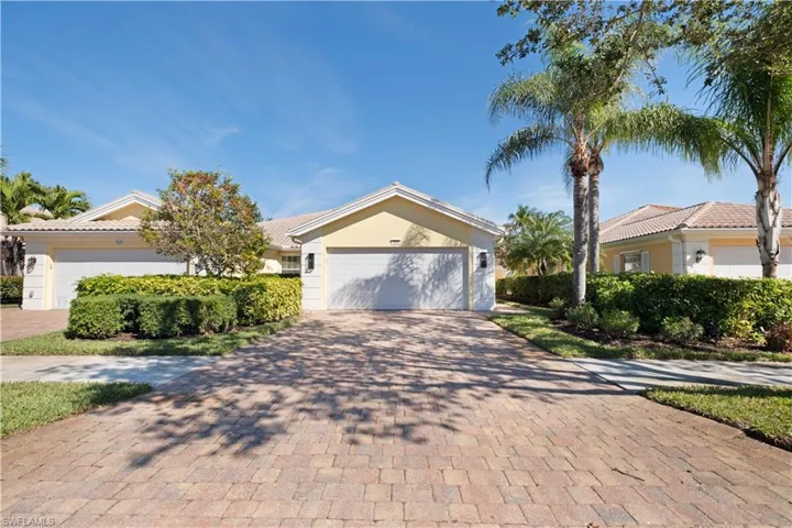 7609  Rozzini  LN, Naples, FL 34114