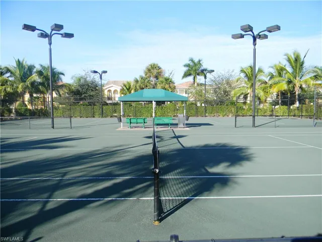 7609  Rozzini  LN, Naples, FL 34114