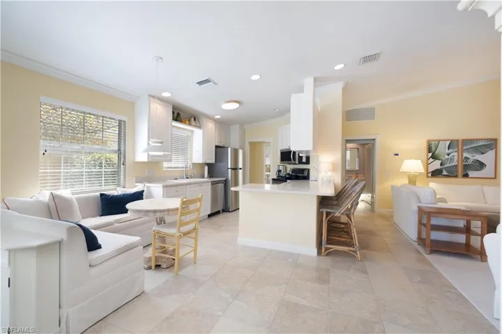 7609  Rozzini  LN, Naples, FL 34114