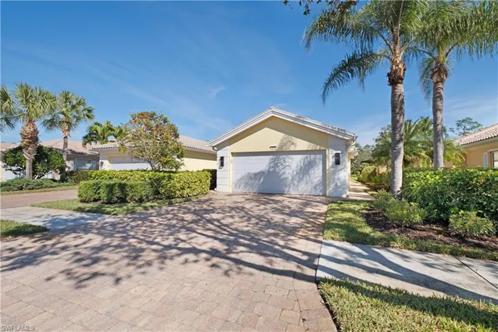 7609  Rozzini  LN, Naples, FL 34114
