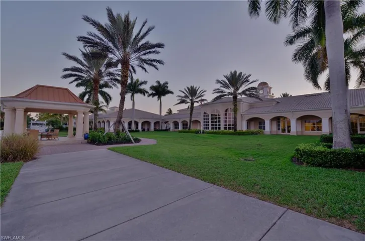 7609  Rozzini  LN, Naples, FL 34114