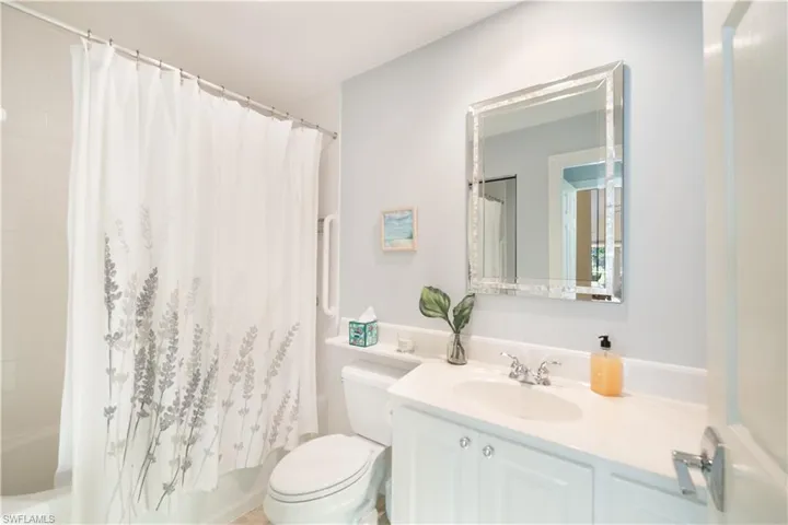 7609  Rozzini  LN, Naples, FL 34114