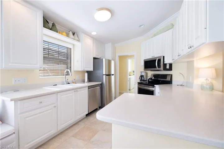 7609  Rozzini  LN, Naples, FL 34114