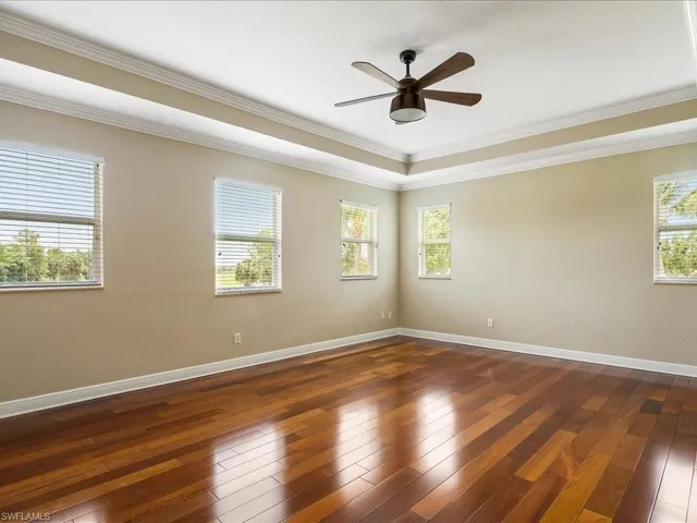 Master bedroom 20'x16'