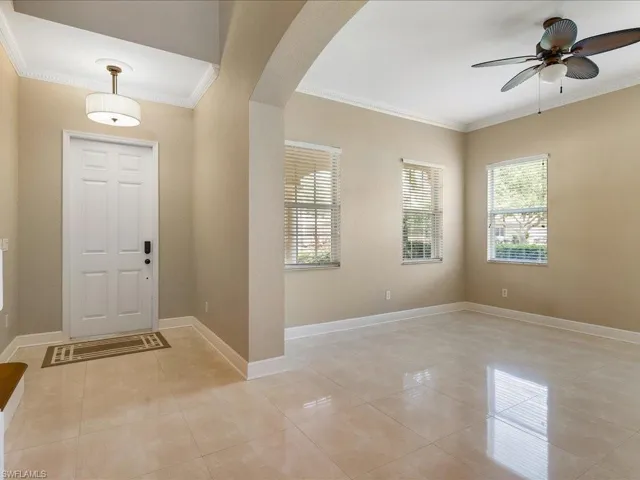 Formal living room or flex space...