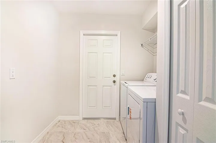 3594 Ne 9th Pl, Cape Coral, Florida 33909