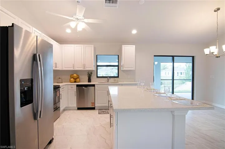 3594 Ne 9th Pl, Cape Coral, Florida 33909