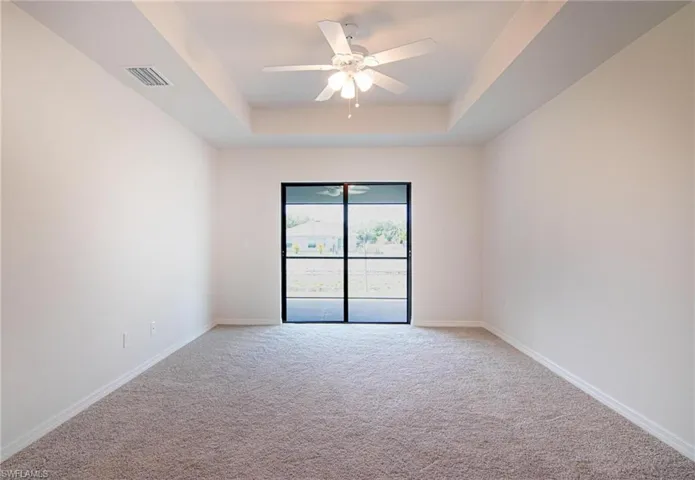 3594 Ne 9th Pl, Cape Coral, Florida 33909