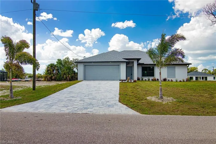 3594 Ne 9th Pl, Cape Coral, Florida 33909