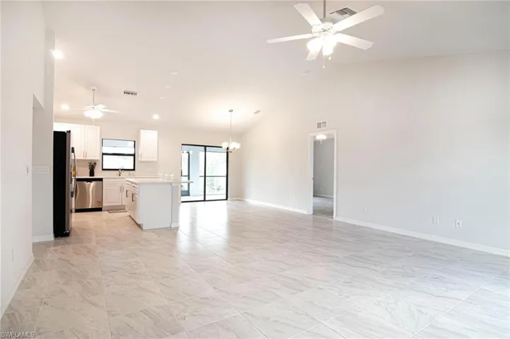 3594 Ne 9th Pl, Cape Coral, Florida 33909