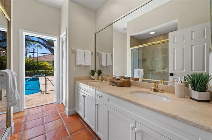 Cabana Bath