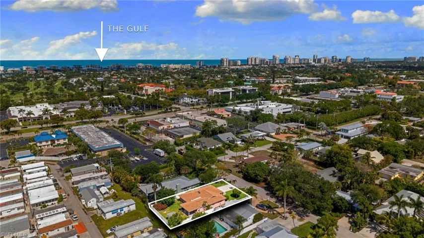 1020  28th N AVE, Naples, FL 34103