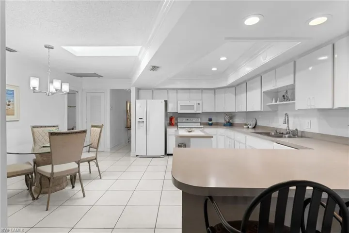 1020  28th N AVE, Naples, FL 34103