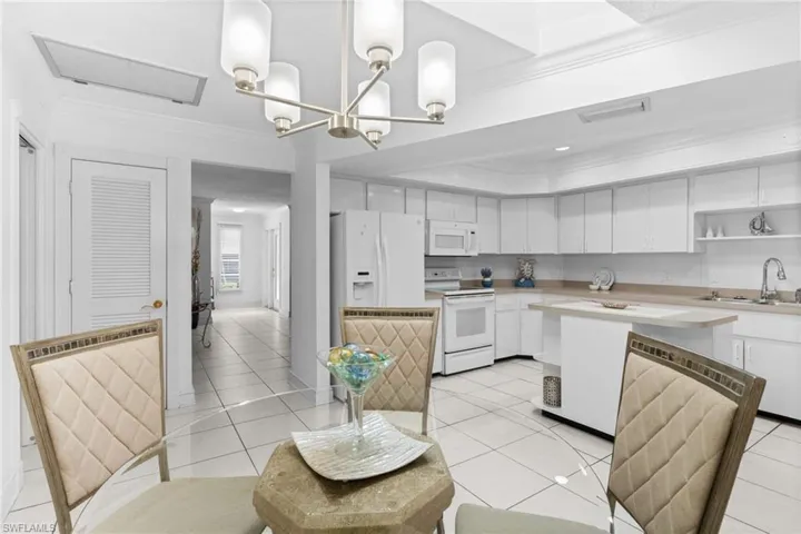 1020  28th N AVE, Naples, FL 34103