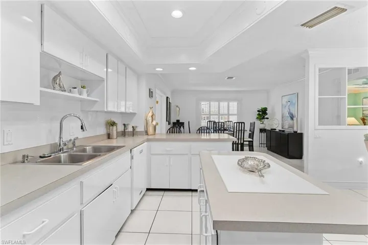 1020  28th N AVE, Naples, FL 34103