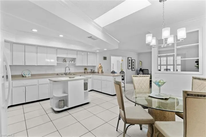 1020  28th N AVE, Naples, FL 34103