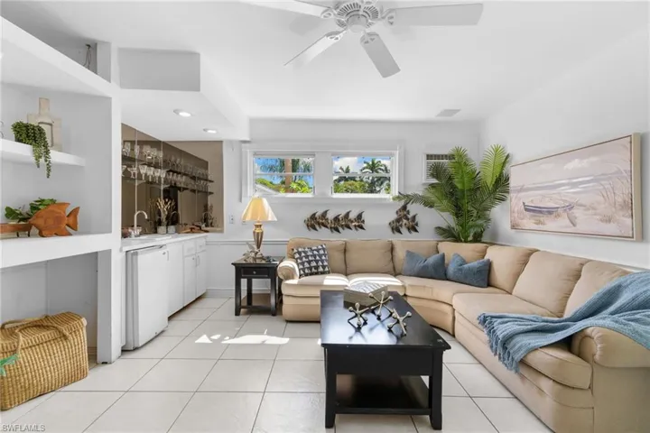 1020  28th N AVE, Naples, FL 34103