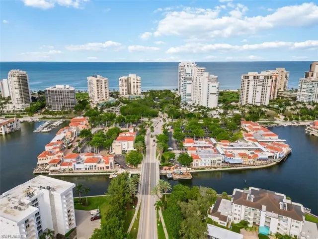 4022  Belair  LN, Naples, FL 34103