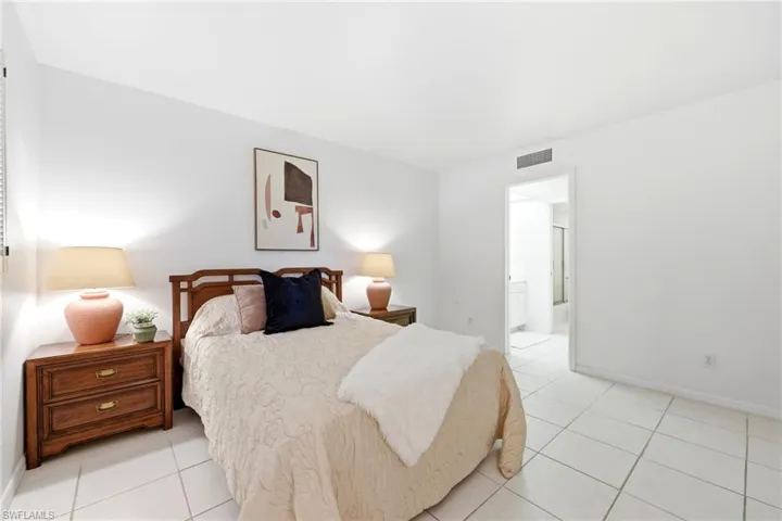 4022  Belair  LN, Naples, FL 34103