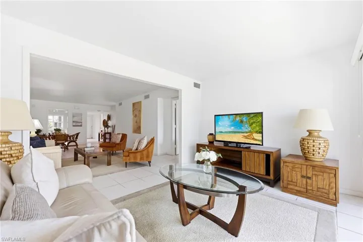 4022  Belair  LN, Naples, FL 34103