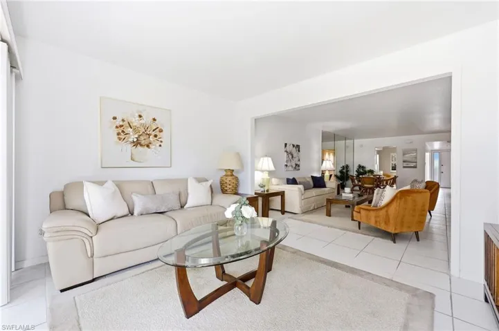 4022  Belair  LN, Naples, FL 34103