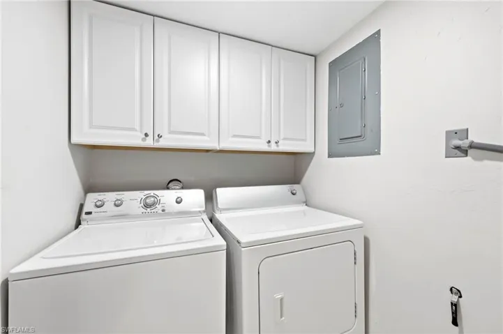 4022  Belair  LN, Naples, FL 34103