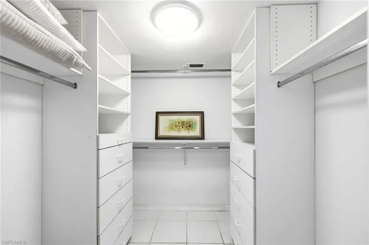 4022  Belair  LN, Naples, FL 34103