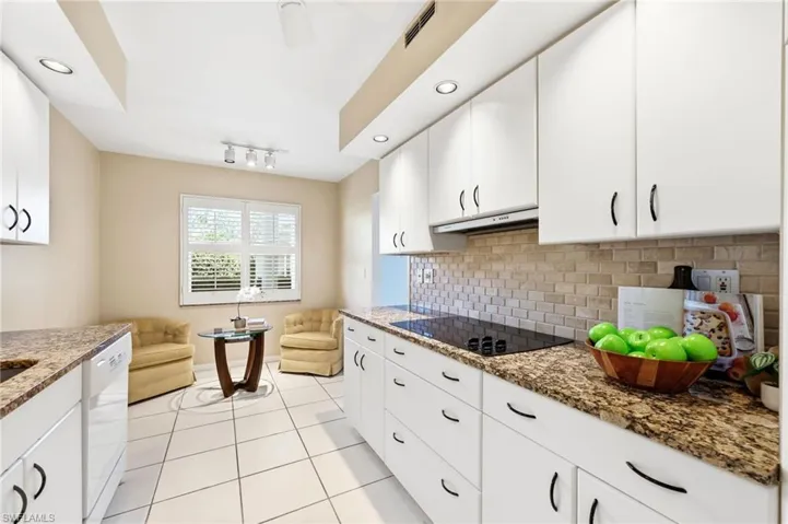 4022  Belair  LN, Naples, FL 34103