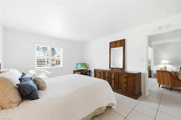 4022  Belair  LN, Naples, FL 34103