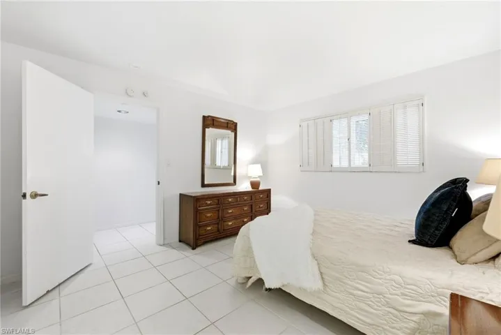 4022  Belair  LN, Naples, FL 34103
